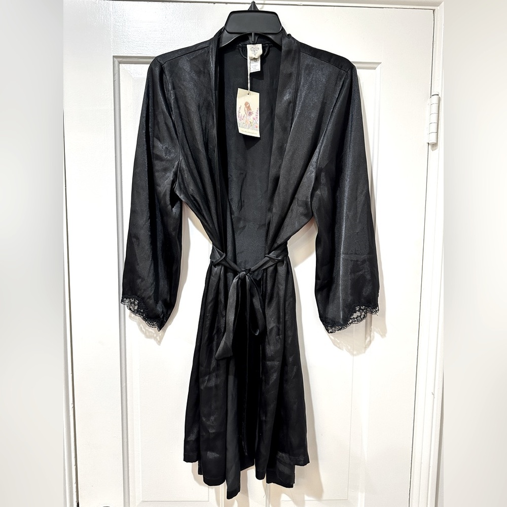 In Bloom by Jonquil black satin tie robe nightgown sleepwear lace